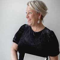 free-Eve freie Trauungen & Erneuerung von Eheversprechen 