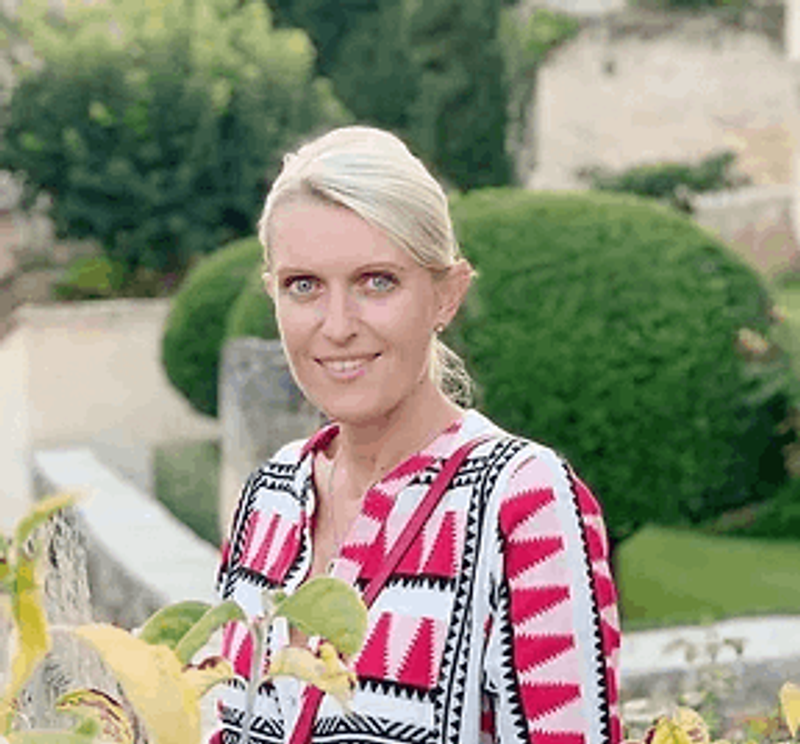 user-upload/business/work-media/df77i7lbim99dkeut423pi_justyoga_by johanna.png