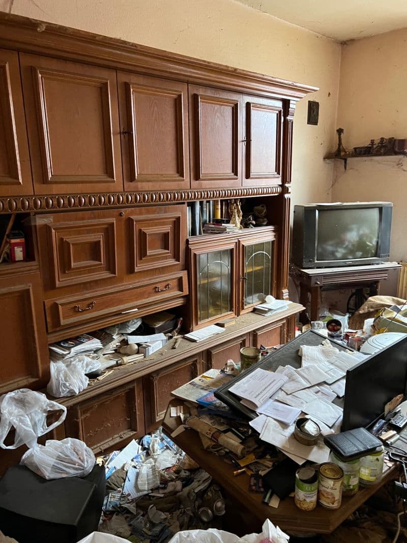 user-upload/business/work-media/eiygxjzlvwlfuygdxupuoa_hr_schrott & entruempelung .jpeg