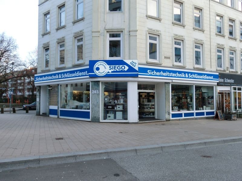 user-upload/business/work-media/x7i74df7ddjhvhkkvnce5i_altonas-grosses-sicherheitsfachgeschaeft-&-schluesseldienst-w-siego-sicherheitstechnik-gmbh-schluesselnotdienst-24h.jpeg